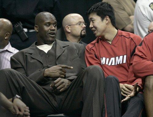 石破天惊！泰勒·亚当斯43米吊射破门为本赛季英超最远进球