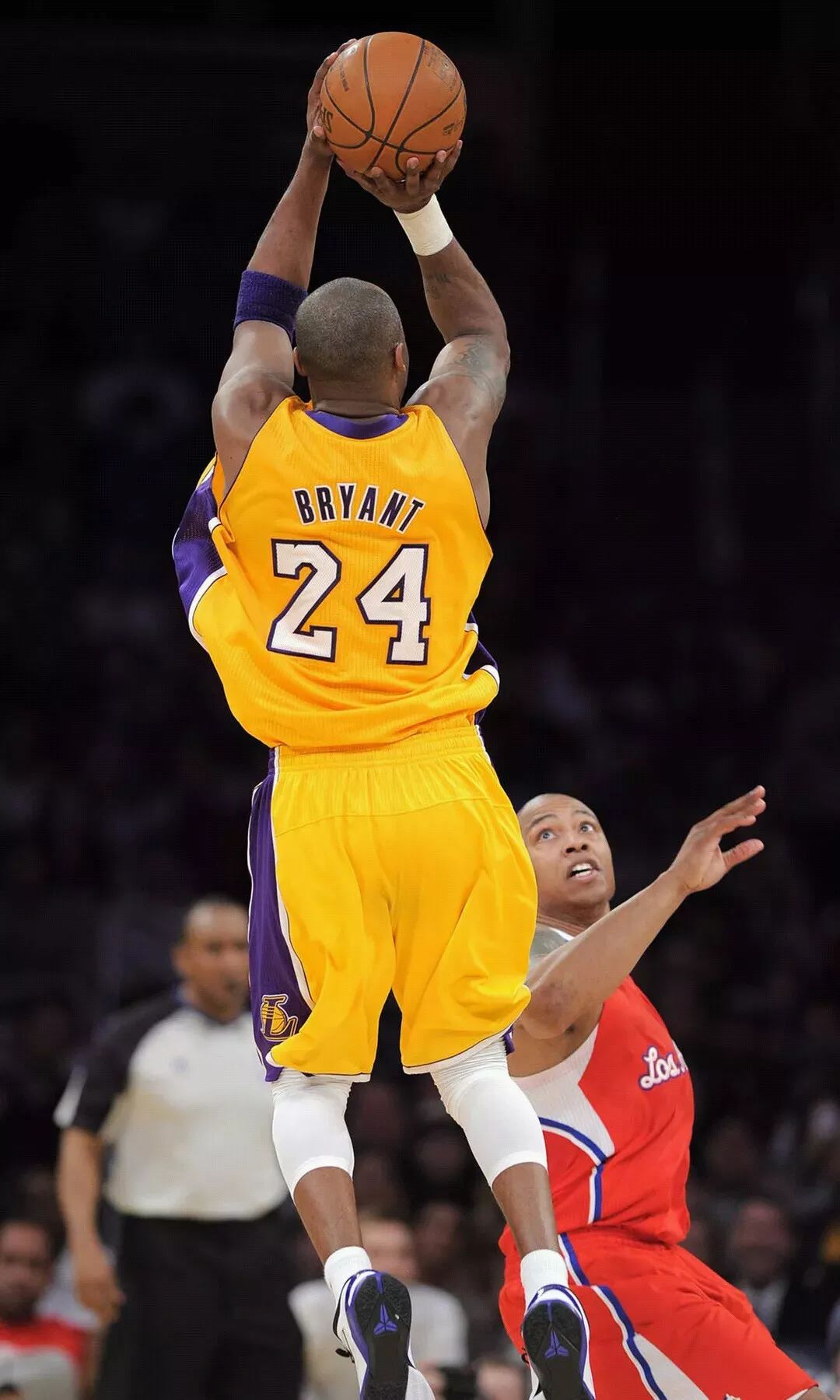 4球，米兰是欧冠改制后开场第1分钟进球最多的球队