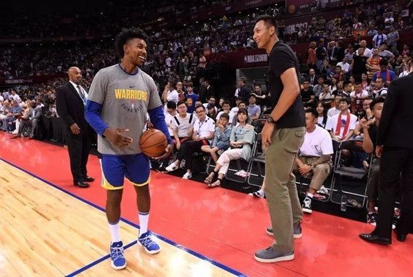 梅西一年造进球74个！三大MVP！快踢满全场还能边线一过四！