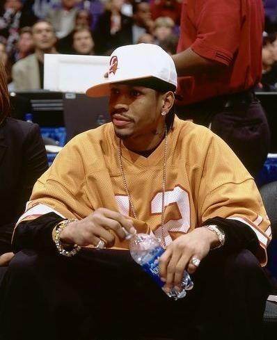 内维尔：利物浦仍能获得欧冠资格，但难以达到上赛季的高度