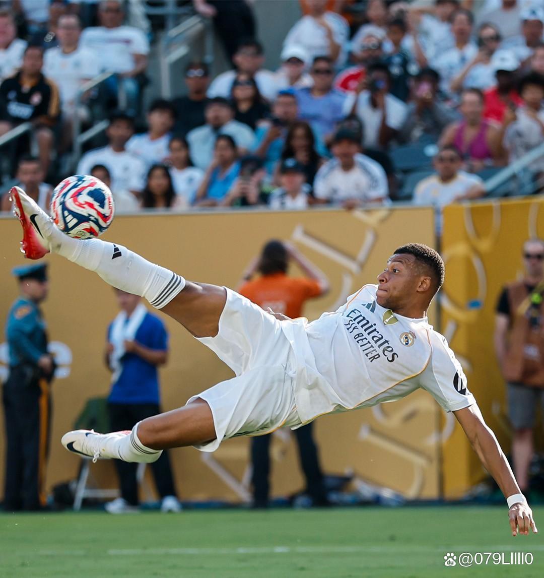 2月25日 20：07国际足球巴塞罗那巴西11