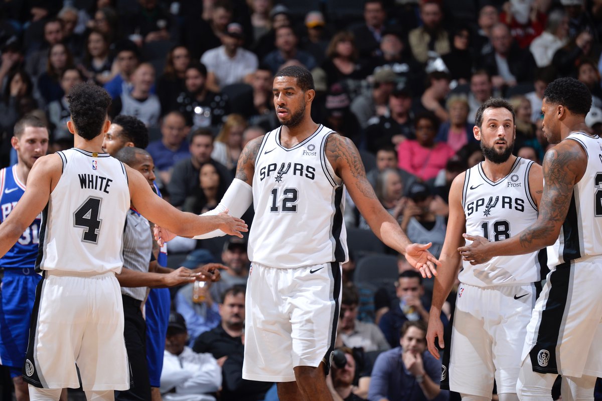 泪目！中国三代游泳人同台引热议，汪顺肺腑之言致敬前辈看哭网友